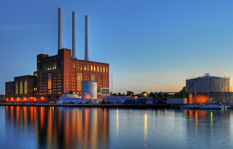 F_Nordhavn 140_1_2_3_4_tonemapped_edited-1 copy.jpg - Svanemølleværket i aftenlys